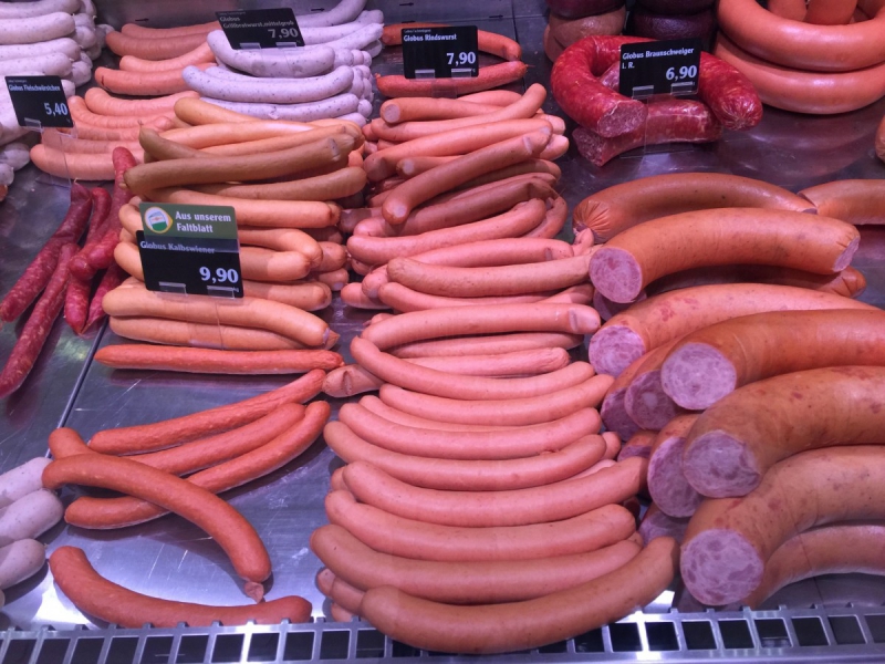 vente-REVEST LES ROCHES-min_sausages_meat_butchery-1069321